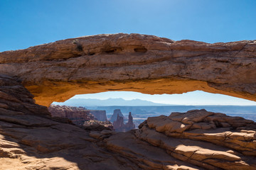 Fototapeta na wymiar Mesa Arch im Island in the Sky District des Canyonlands National Park, Utah