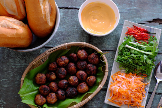 Vietnamese street food, banh mi thit nuong