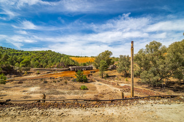 Fototapeta na wymiar Rio Tinto kopalnia odkrywkowa w Hiszpanii