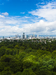 Obraz premium Europa, Deutschland, Hessen, Frankfurt, Skyline von Frankfurt,der neue Hennigerturm