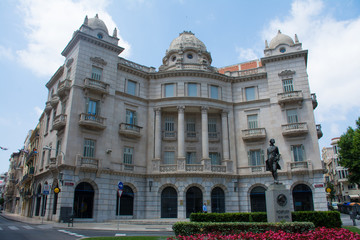 the building on Plaza del Pintor Fortuny in Reus