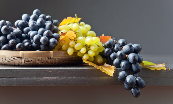 Blue and white grapes