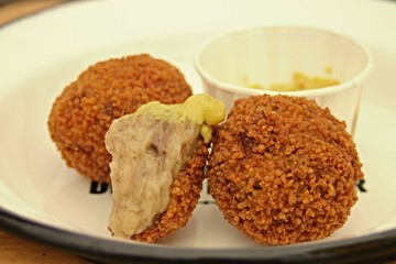 typisch holländische Bitterballen