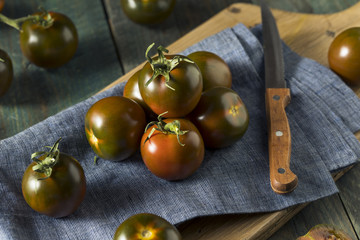 Raw Organic Brown Kumato Tomatoes