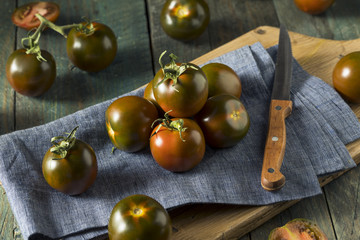 Raw Organic Brown Kumato Tomatoes
