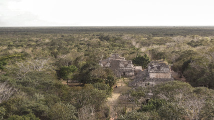 Fototapeta premium Point de vue au Mexique - Pyramides