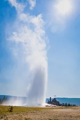 Fotobehang Old Faithful Geyser Erupting at Yellowstone National Park. © Andy Dean