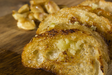 Fried garlic bread