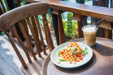 Waffle carbonara and Iced coffee caramel