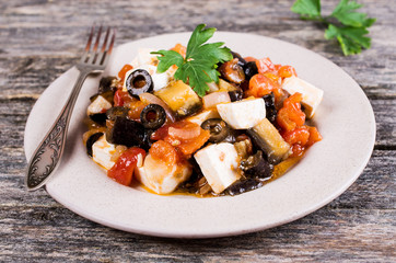 Vegetable salad with cheese