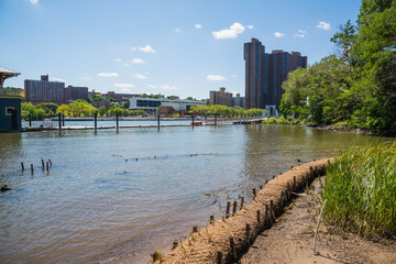 New York Harlem River Swindler Cove / New York Harlem River にあるSwindler Cove の風景です。
