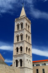 Fototapeta premium tour de l eglise st donat a zadar