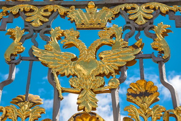 Fototapeta na wymiar Golden double-headed eagle - emblem of the Russian Empire