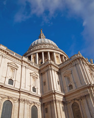 Fototapeta na wymiar London, St Pauls cathedral dome
