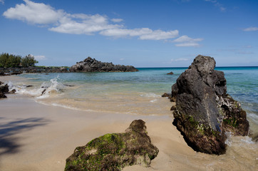 Fototapeta na wymiar Rocks of beautiful Waialea beach