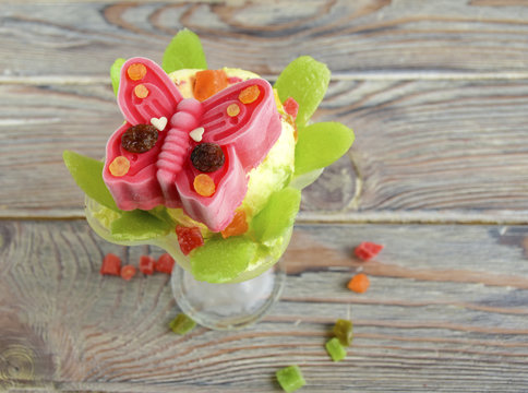 Ice cream is made in the form of a butterfly. A creative dessert for children and good mood.