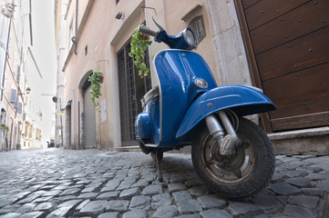 Obraz na płótnie Canvas Italian scooter