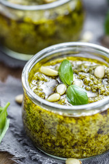 Frische sebstgemachte Pesto 