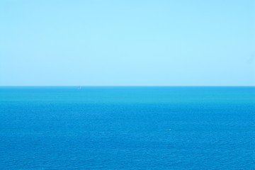 Fototapeta premium blue sea and soft sky