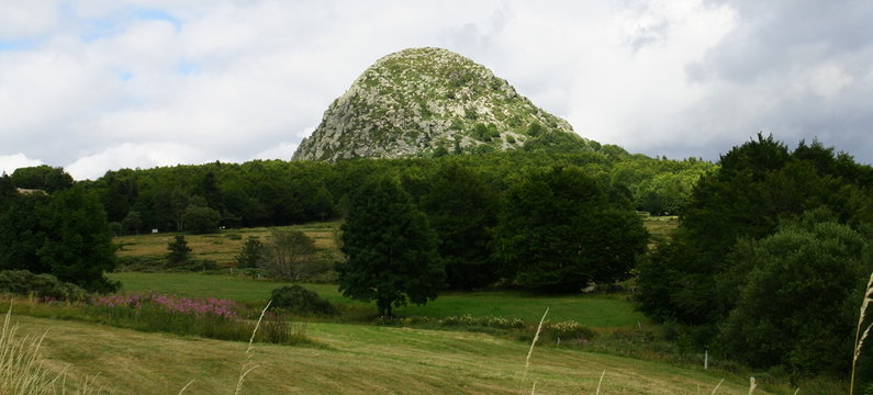 le mont gerbier des joncs en france,en ard&egrave;che