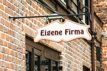 Fototapeta premium Schild 275 - Eigene Firma