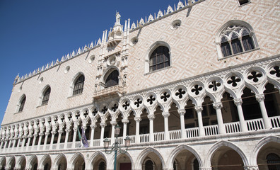 Naklejka premium architectural details facade of Doge's Palace (Palazzo Ducale), Venice, Italy