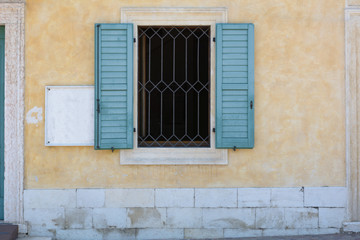 Fototapeta na wymiar Window shutter