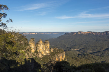 Fototapeta na wymiar Landscape view of Blue Mountains national park