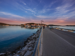 Fototapeta na wymiar Kroatien, Adriaküste, Dalmatien, Region Split, Rogoznica mit Bucht und Yachthafen