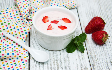 yogurt with fresh strawberries