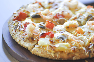 shrimp pizza or wholewheat pizza