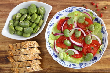 Salad with broad bean.