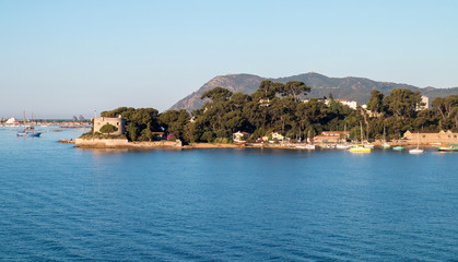 Pointe de l'Aiguillette depuis la mer (La Seyne-sur-Mer)