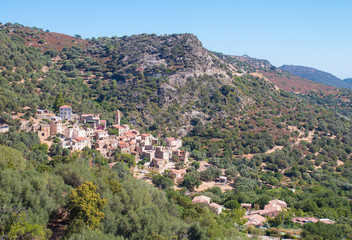 Fototapeta na wymiar Avapessa, village de Balagne, Haute-Corse