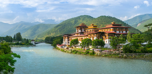 Punakha Dzong Monastery, one of the largest monestary in Asia, Punakha, Bhutan - obrazy, fototapety, plakaty