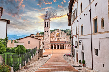 Spoleto, Umbria, Italy: cathedral of Santa Maria Assunta - obrazy, fototapety, plakaty