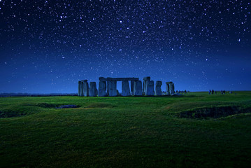 Starry Night Stonehenge - one of the wonders of the world and the best-known prehistoric monument in Europe - obrazy, fototapety, plakaty
