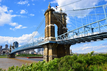 Fototapeta na wymiar John A. Roebling Suspension Bridge - Cincinnati Ohio