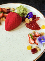 Pistachio Frese with strawberries