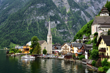 Fototapeta premium Attractive view of houses and building in Hallstatt