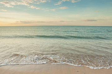 Fototapeta na wymiar view of a beach before sunset