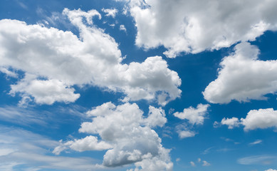 Naklejka na ściany i meble white cloudy with blue sky background
