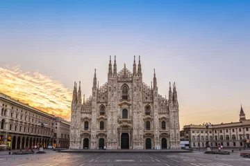 Fototapete Milaan Mailänder Dom (Mailand Duomo) bei Sonnenaufgang, Mailand (Milano), Italien