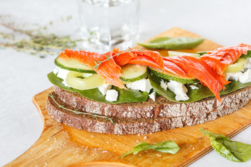 sandwich with smoked salmon