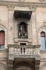Fototapeta premium Virgin, Piazza di Porta Ravegnana Square, Bologna