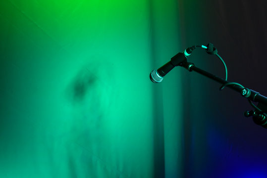 Micro en soir&eacute;e