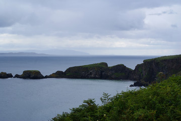 Fototapeta premium Landschaft um Carrick-a-Rede - Rope Bridge - Nordirland
