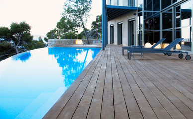 Beautiful Luxury Home with Swimming Pool