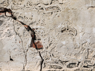 old wall with crack texture