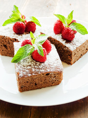 Brownie with berries
